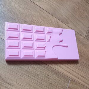 I Heart Makeup Revolution Makeup Palette - Pink Fizz (BRAND NEW)